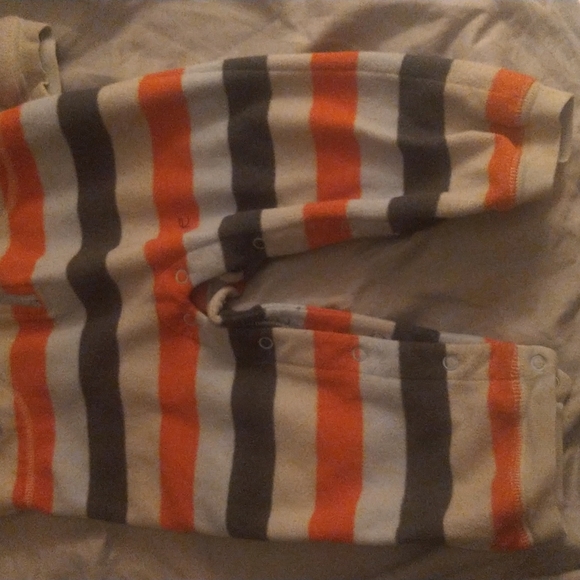 Carter's 24 Month one piece pajamas - Picture 6 of 11